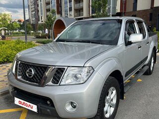 2013 Nissan Navara (Frontier) III (D40) Рестайлинг, серебристый, 1950000 рублей, вид 1