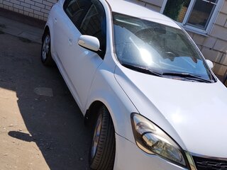 2011 Kia Ceed I Рестайлинг, белый, 530000 рублей, вид 2