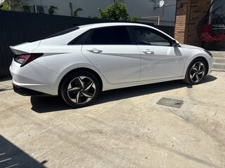 2020 Hyundai Avante VII, белый, 2100000 рублей, вид 4