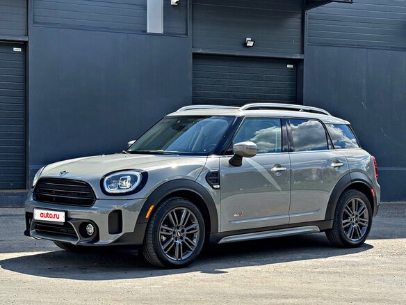 2021 Mini Countryman Cooper II Рестайлинг, серый, 2490000 рублей