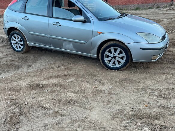 2005 Ford Focus I Рестайлинг, серый, 110000 рублей - вид 1