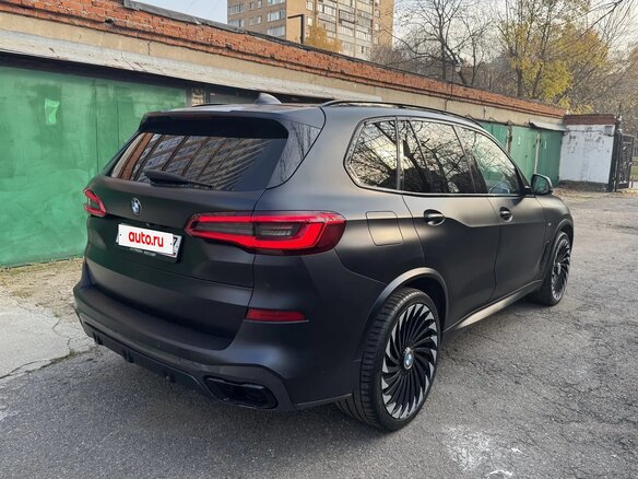 2019 BMW X5 40i IV (G05/G18), чёрный, 5850000 рублей - вид 4