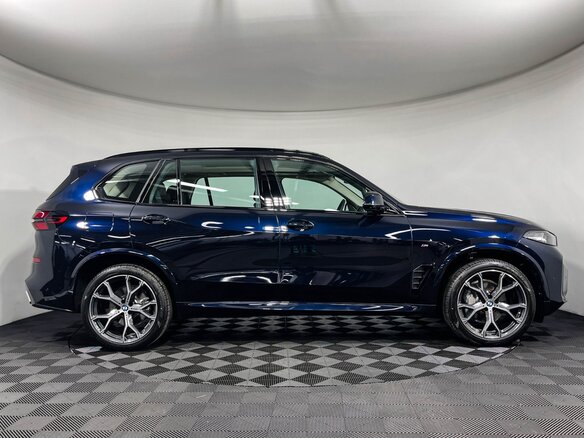 2026 BMW X5 Long 30Li IV (G05/G18) Рестайлинг, чёрный, 10960000 рублей - вид 2