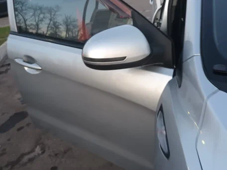 2015 Kia Rio III Рестайлинг, серебристый, 432000 рублей, вид 2
