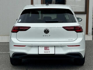 2023 Volkswagen Golf VIII, белый, 1250700 рублей, вид 5