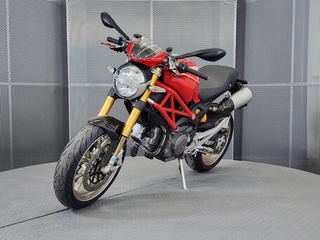 2008 Ducati Monster 1100, красный, 429000 рублей, вид 4