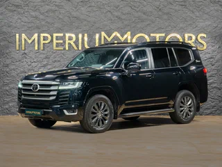 2022 Toyota Land Cruiser 300 Series, чёрный, 8890000 рублей, вид 1