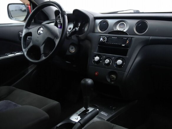 2004 Mitsubishi Outlander I, красный, 430000 рублей - вид 13