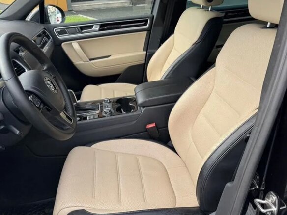 2011 Volkswagen Touareg II, чёрный, 2750000 рублей - вид 11