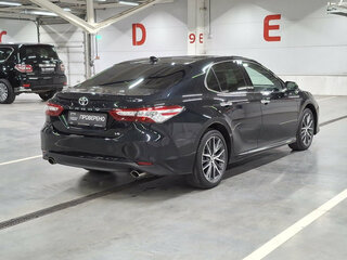 2023 Toyota Camry VIII (XV70) Рестайлинг, чёрный, 3670000 рублей, вид 5