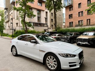 2018 Jaguar XE I, белый, 2169000 рублей, вид 2