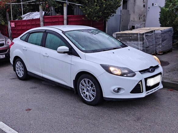 2014 Ford Focus III, белый, 1100000 рублей - вид 2