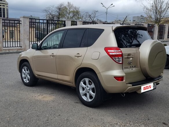 2011 Toyota RAV4 III (XA30) Рестайлинг, бежевый, 1300000 рублей - вид 4