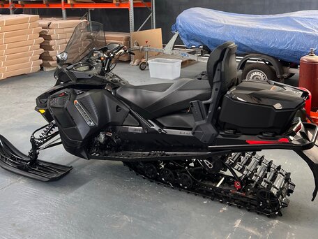 2023 BRP Ski-Doo Grand Touring 900 ACE, чёрный, 2300000 рублей, вид 5