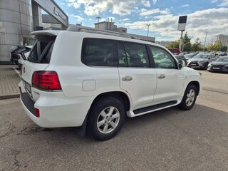 2011 Lexus LX 570 III, белый, 3000000 рублей, вид 5