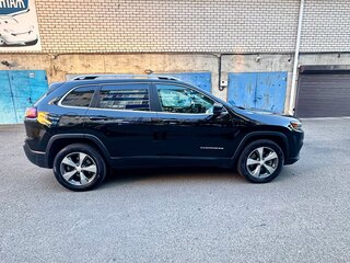 2018 Jeep Cherokee V (KL) Рестайлинг, чёрный, 2500000 рублей, вид 4