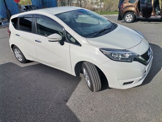 2018 Nissan Note II Рестайлинг, белый, 800000 рублей, вид 3