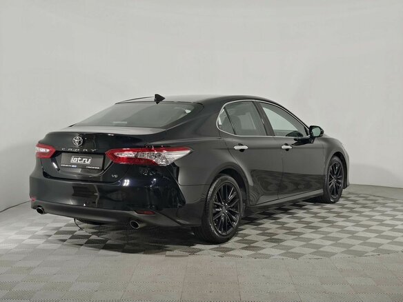 2019 Toyota Camry VIII (XV70), чёрный, 2689000 рублей - вид 4
