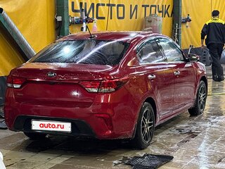 2019 Kia Rio IV, красный, 1390000 рублей, вид 4