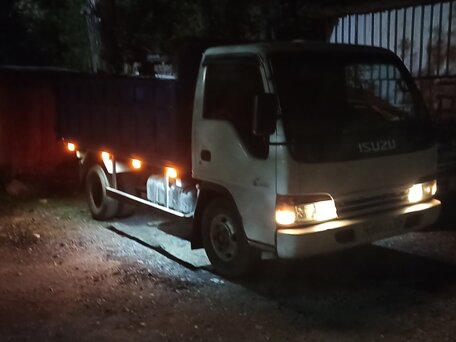 2000 Isuzu Elf (N-series), белый, 2200000 рублей, вид 1