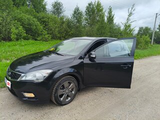 2010 Kia Ceed I Рестайлинг, чёрный, 700000 рублей, вид 1