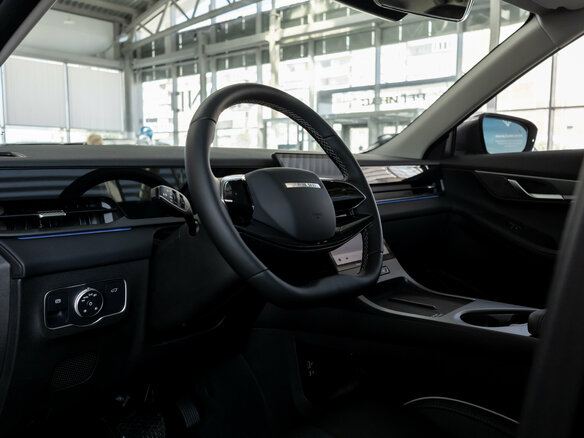 2026 Jeland J6, серый, 2749000 рублей - вид 15