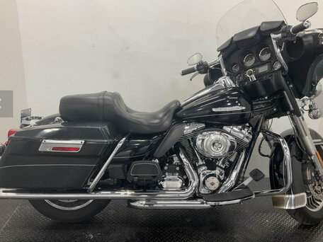 2012 Harley-Davidson Electra Glide, чёрный, 699000 рублей, вид 1