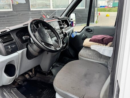 2010 Ford Transit, белый, 2500000 рублей, вид 4