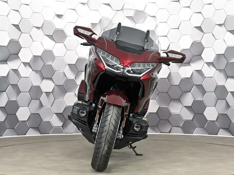 2025 Honda GL 1800 Gold Wing, красный, 3649000 рублей, вид 5