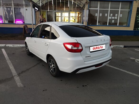 2024 Lada (ВАЗ) Granta I Рестайлинг, белый, 788000 рублей - вид 9