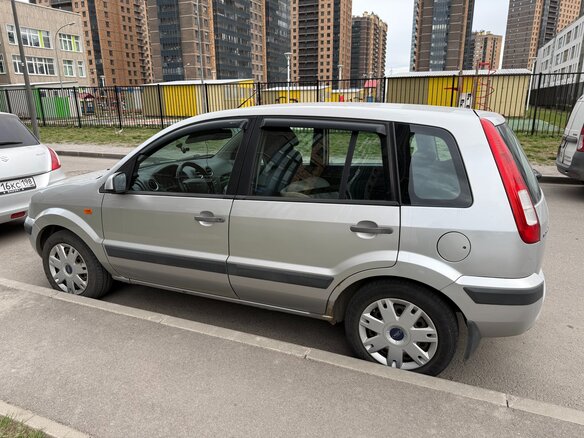 2007 Ford Fusion I Рестайлинг, серебристый, 310000 рублей - вид 5