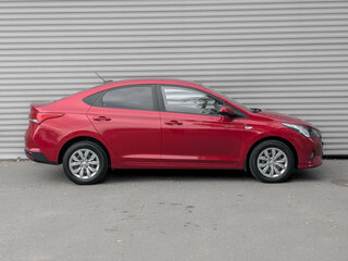 2022 Hyundai Solaris II Рестайлинг, красный, 1640000 рублей, вид 4