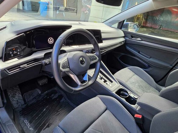 2021 Volkswagen Golf VIII, синий - вид 6