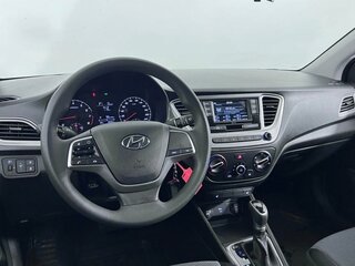 2021 Hyundai Solaris II Рестайлинг, серый, 1900000 рублей, вид 4
