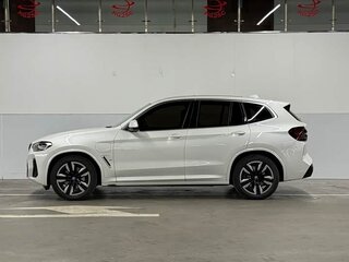 2024 BMW iX3 I (G08) Рестайлинг, белый, 4930000 рублей, вид 4