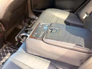 2016 Toyota Camry VII (XV50) Рестайлинг, чёрный, 1924000 рублей, вид 3