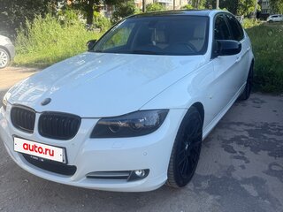 2012 BMW 3 серии 320i V (E90/E91/E92/E93) Рестайлинг, белый, 1000000 рублей, вид 1