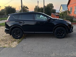 2017 Toyota RAV4 IV (XA40) Рестайлинг, чёрный, 1970000 рублей, вид 4
