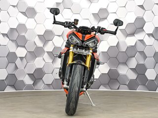 2022 Triumph Speed Triple, оранжевый, 1377000 рублей, вид 5