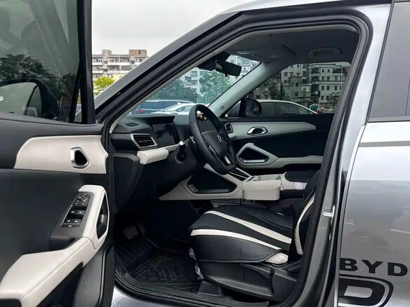 2026 BYD Yuan Up 45.12 kWh, серый - вид 11