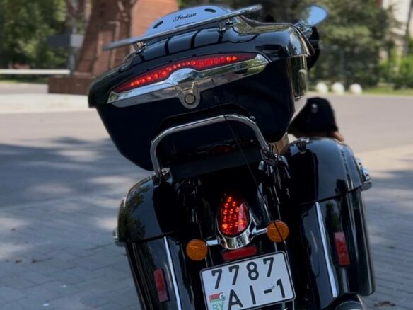 2015 Indian Roadmaster, чёрный, 1146215 рублей - вид 9