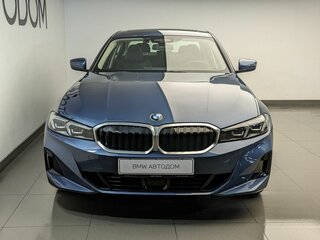 2025 BMW 3 серии 320i VII (G2x) Рестайлинг 2, синий, 5930000 рублей, вид 3