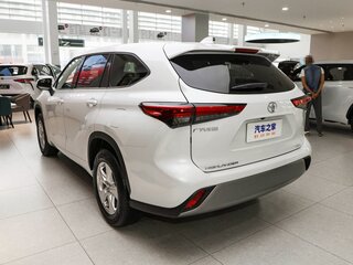 2026 Toyota Highlander IV (XU70), белый, 5250000 рублей, вид 4