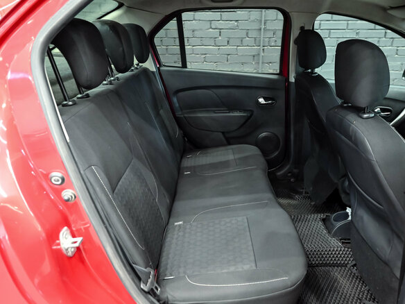 2014 Renault Logan II, красный, 650000 рублей - вид 17