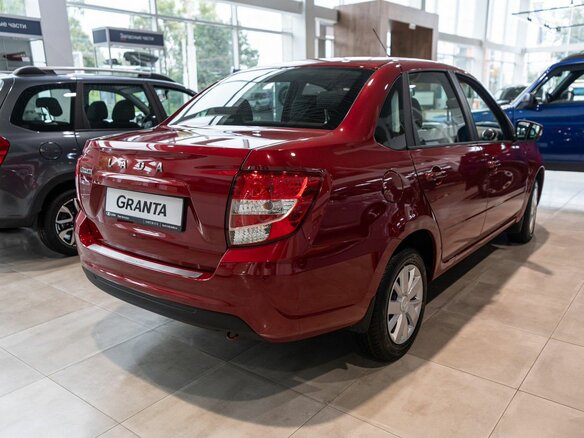 2026 Lada (ВАЗ) Granta I Рестайлинг, красный, 1121000 рублей - вид 16