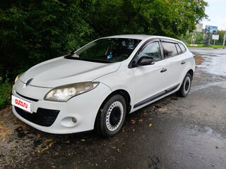 2010 Renault Megane III, белый, 500000 рублей, вид 2
