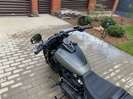 2021 Harley-Davidson Fat Bob, зелёный, 2250000 рублей, вид 4