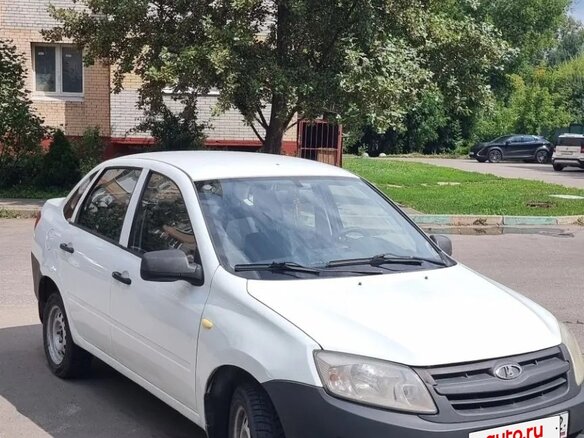 2013 Lada (ВАЗ) Granta I, белый, 205000 рублей - вид 2