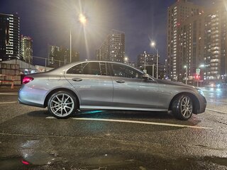 2021 Mercedes-Benz E-Класс 200 V (W213, S213, C238) Рестайлинг, серый, 4200000 рублей, вид 2