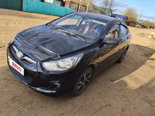2013 Hyundai Solaris I, чёрный, 599999 рублей, вид 2